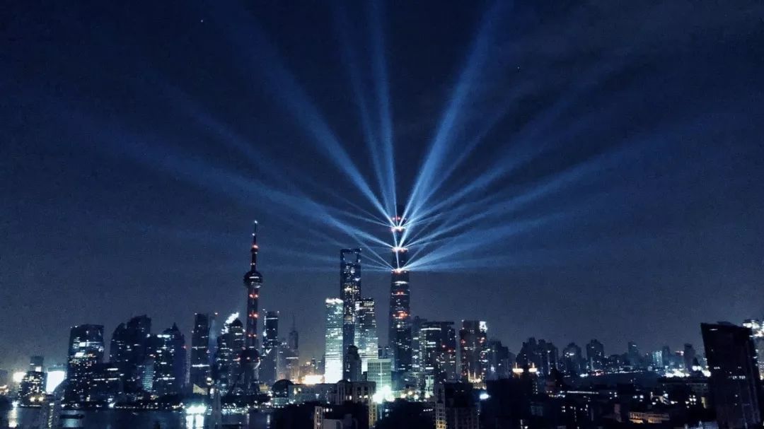  杜塞尔多夫主场灯光改造，夜间清晰度提升40%  